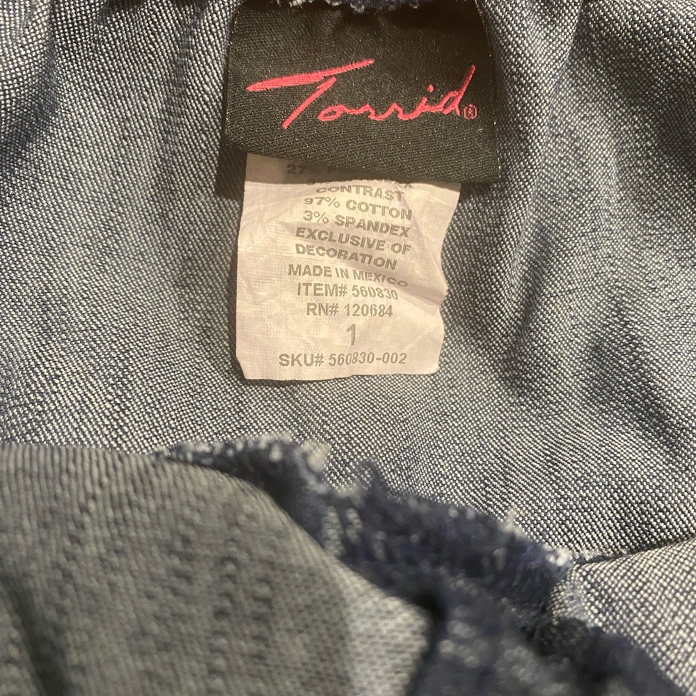 VINTAGE Torrid Alert!! Denim Halter Red Roses Polka Dots 1X EUC!!! - Picture 4 of 4